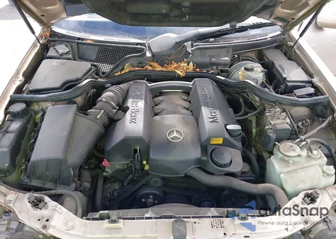 2001 Mercedes-Benz E 320 z USA, uszkodzony, nr VIN WDBJF65J11B246115